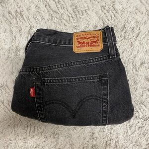 levi’s 501 black wash jean shorts!